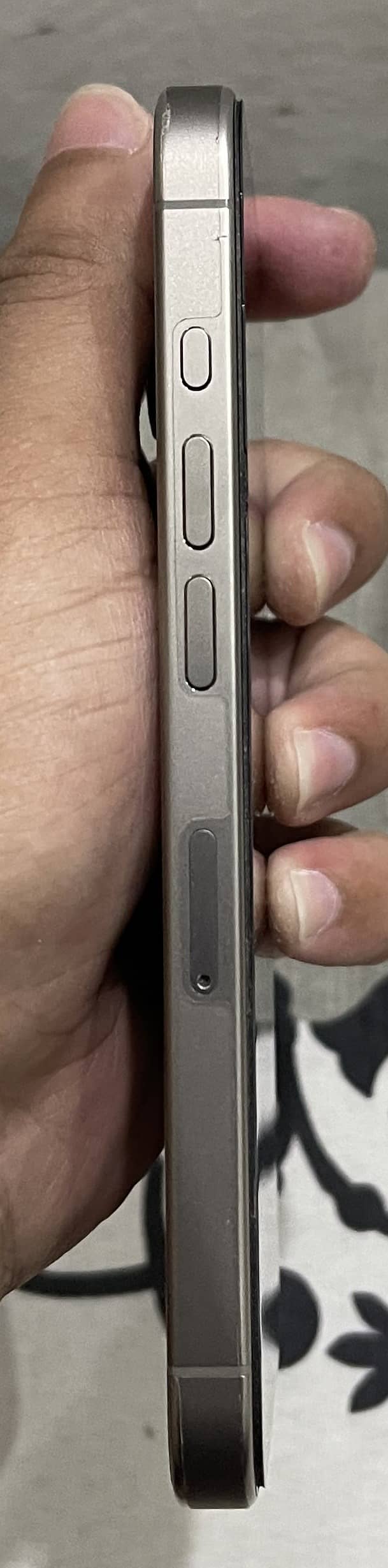 Apple iPhone 15 Pro 3