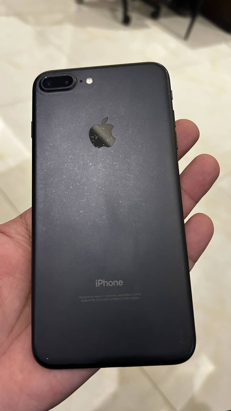 Apple iPhone 7 Plus 1
