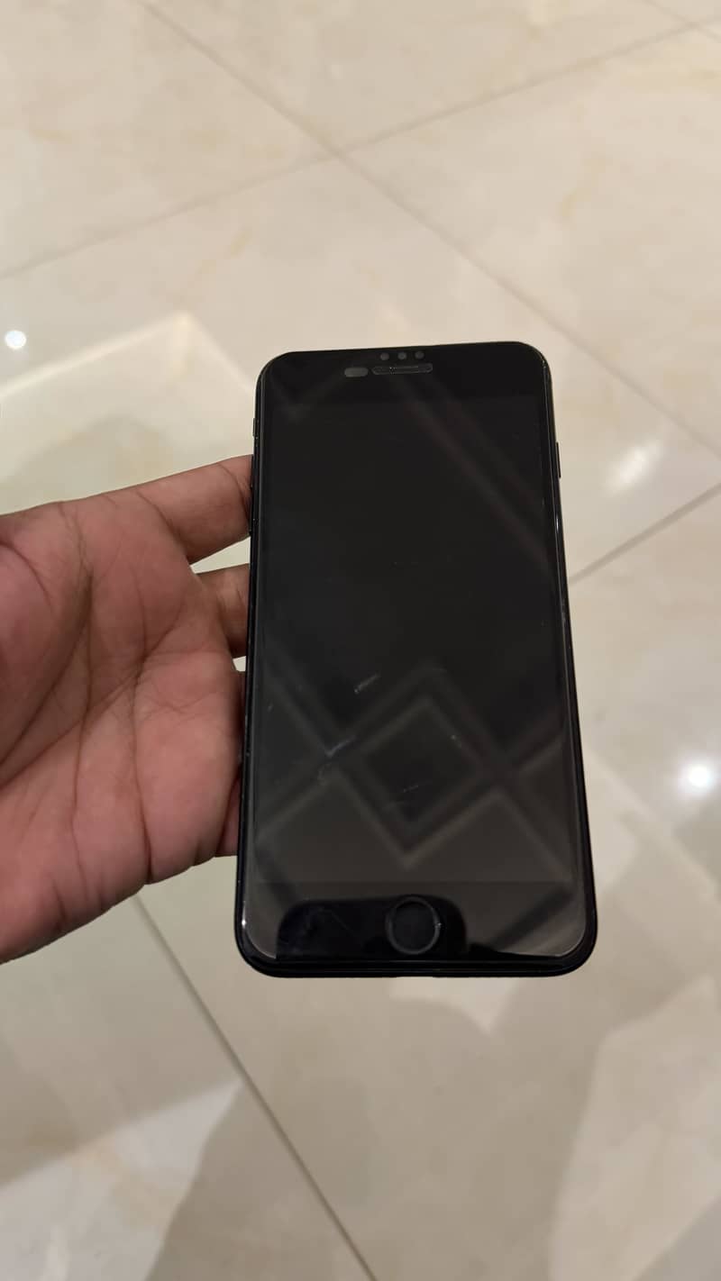 Apple iPhone 7 Plus 4