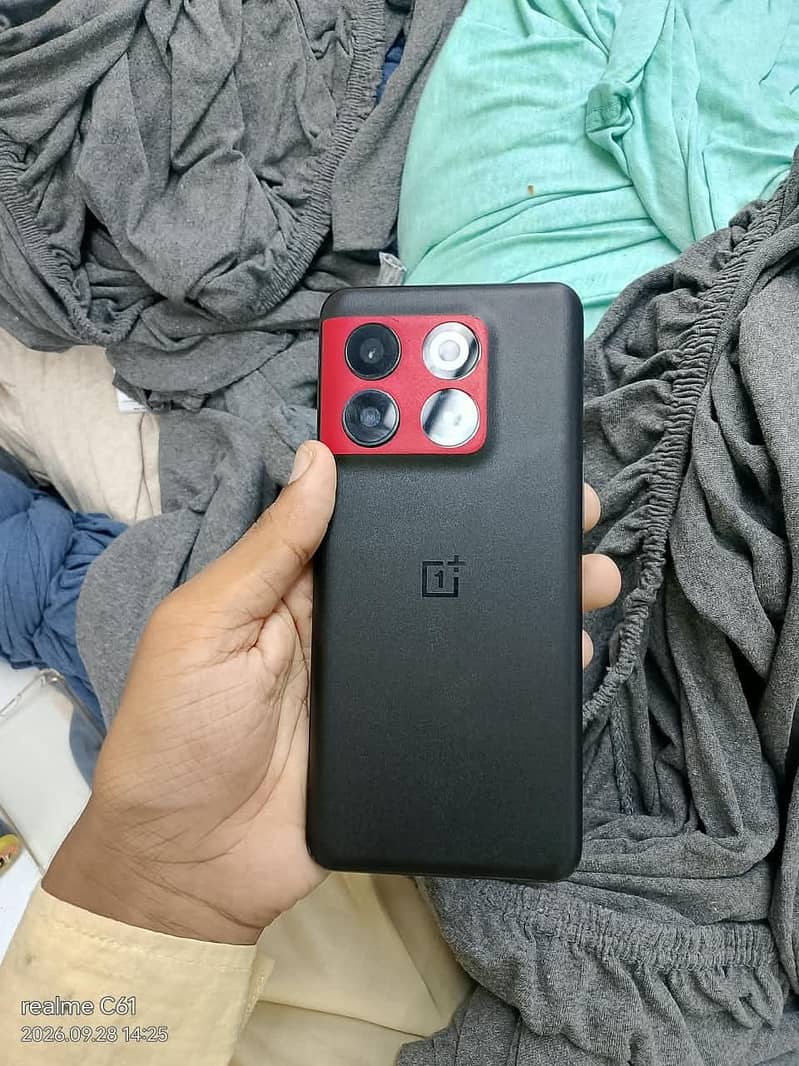 One Plus 10T 5