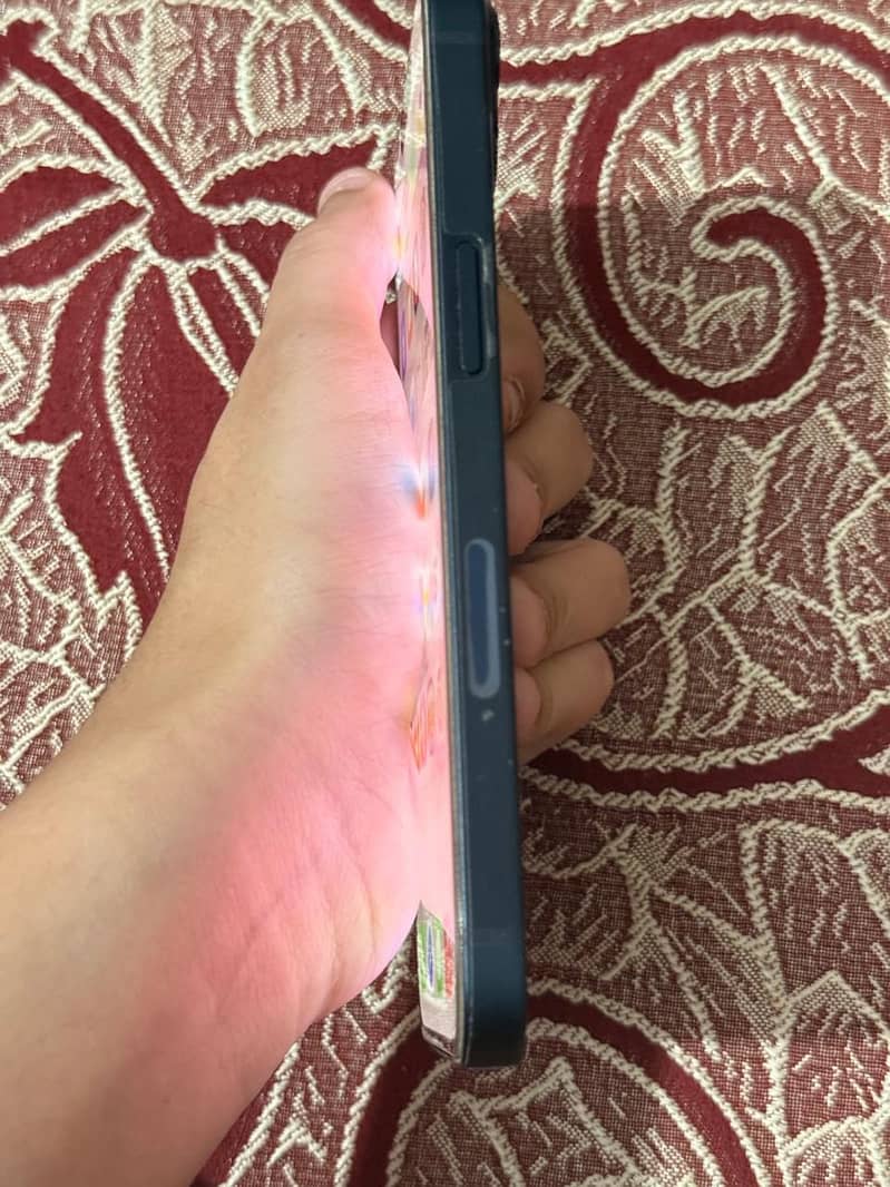 Apple iPhone 13 3