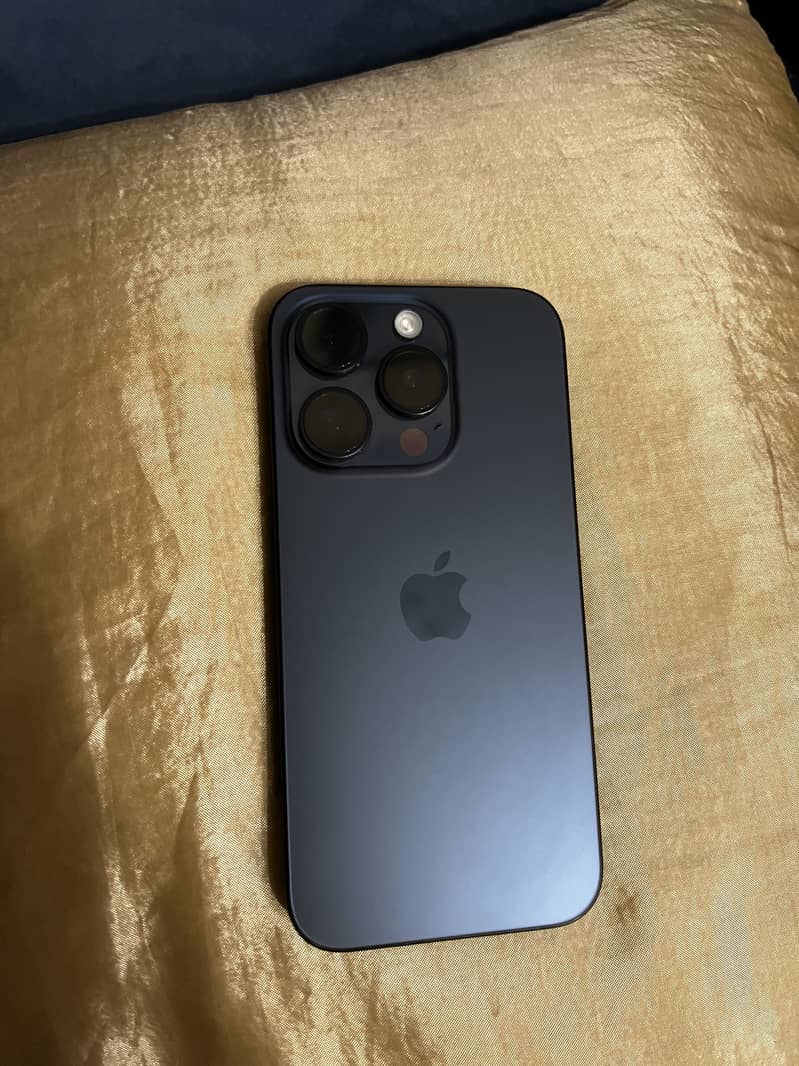 Apple iPhone 15 Pro 4