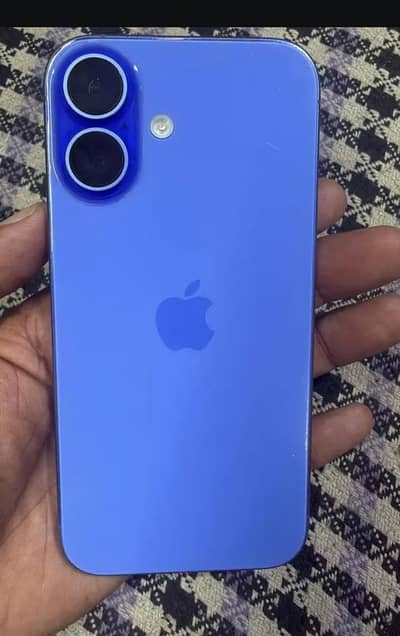 Apple iPhone 16