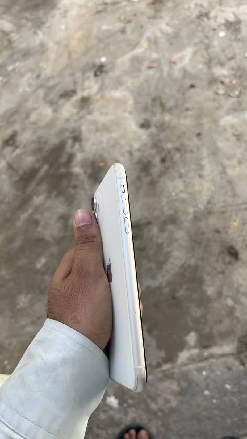 Apple iPhone 11 1