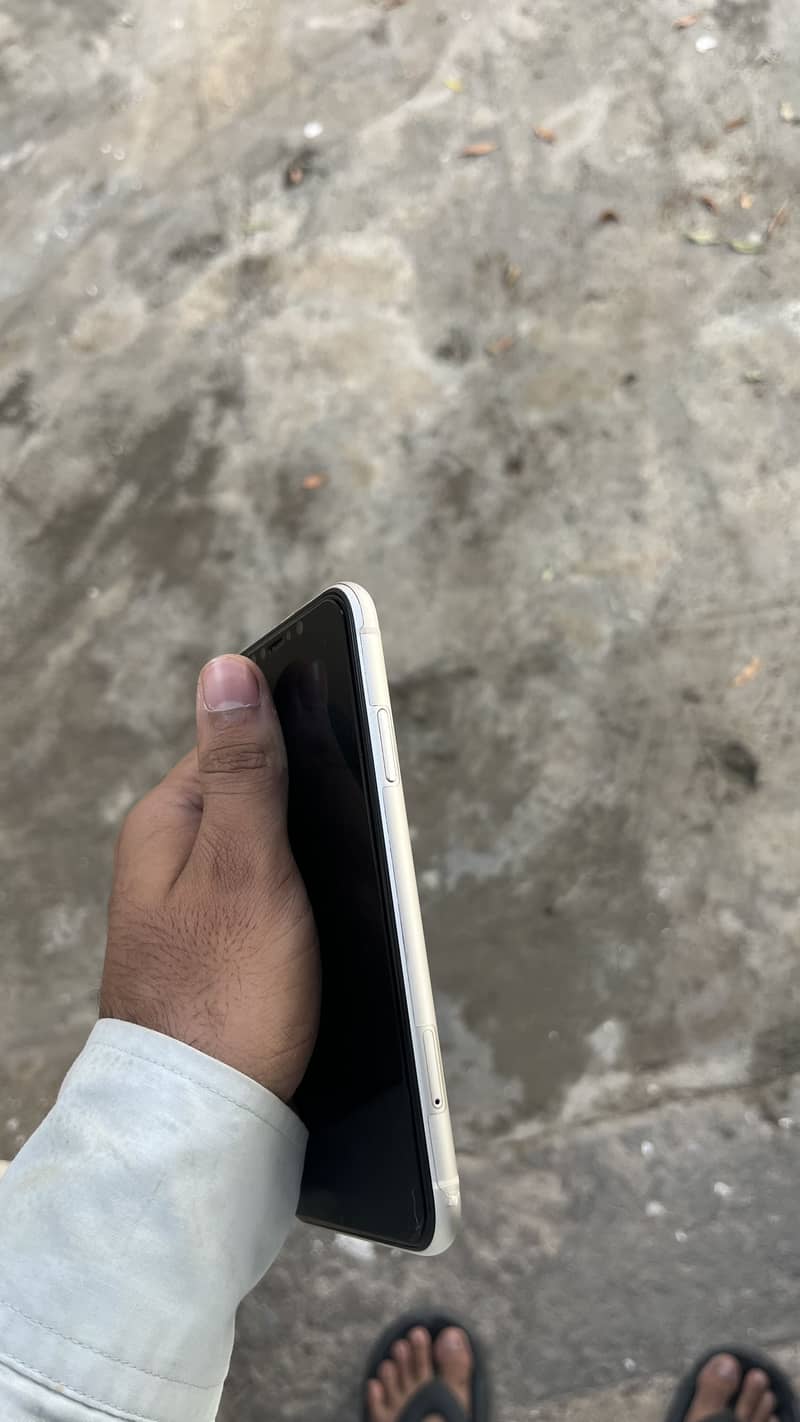 Apple iPhone 11 2