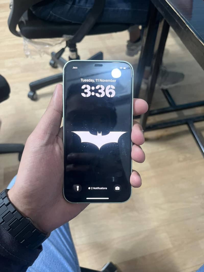 Apple iPhone 12 1