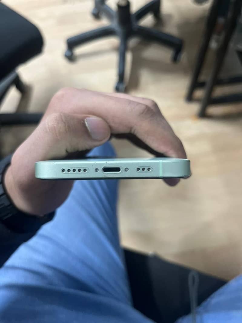 Apple iPhone 12 7