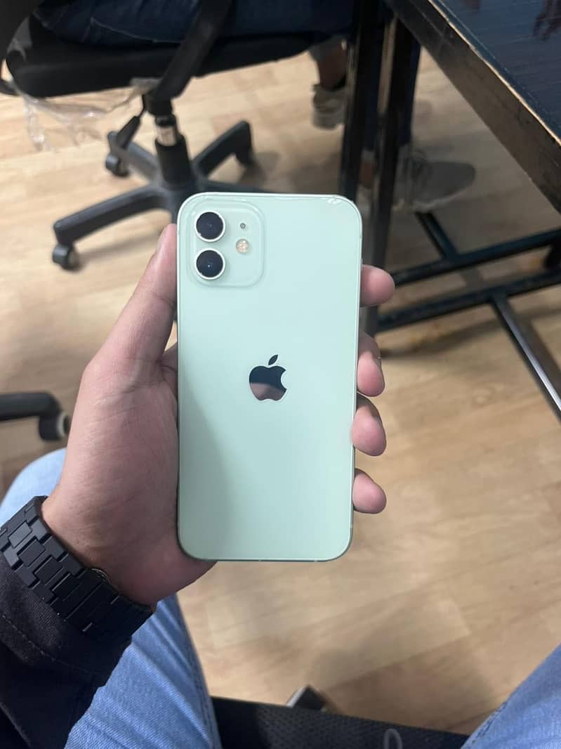 Apple iPhone 12 9