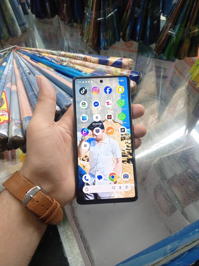 Google Pixel 7 3