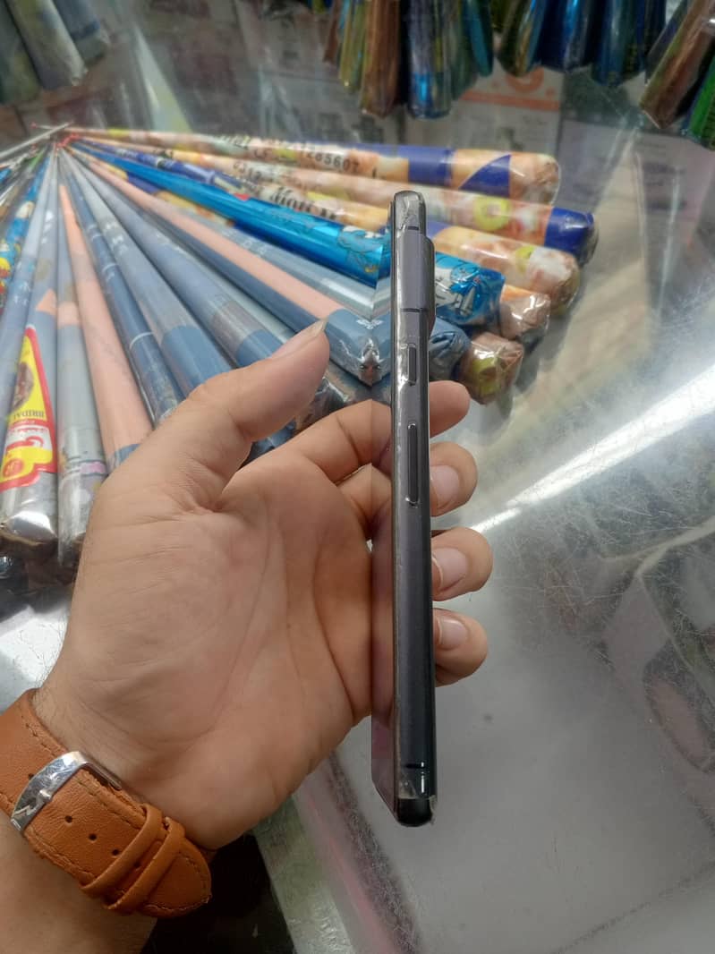 Google Pixel 7 4