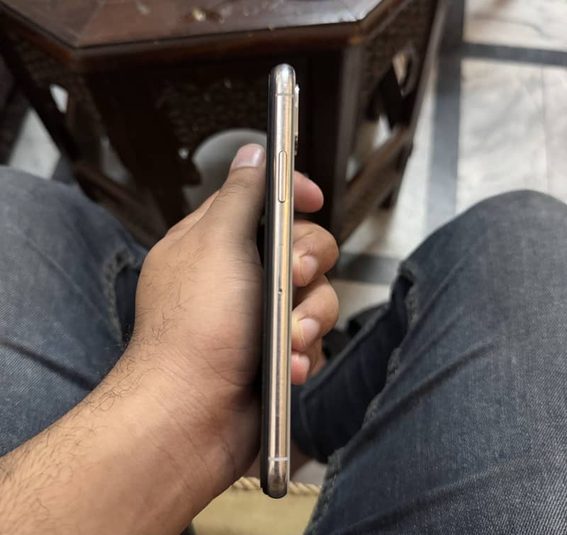 Apple iPhone X 2