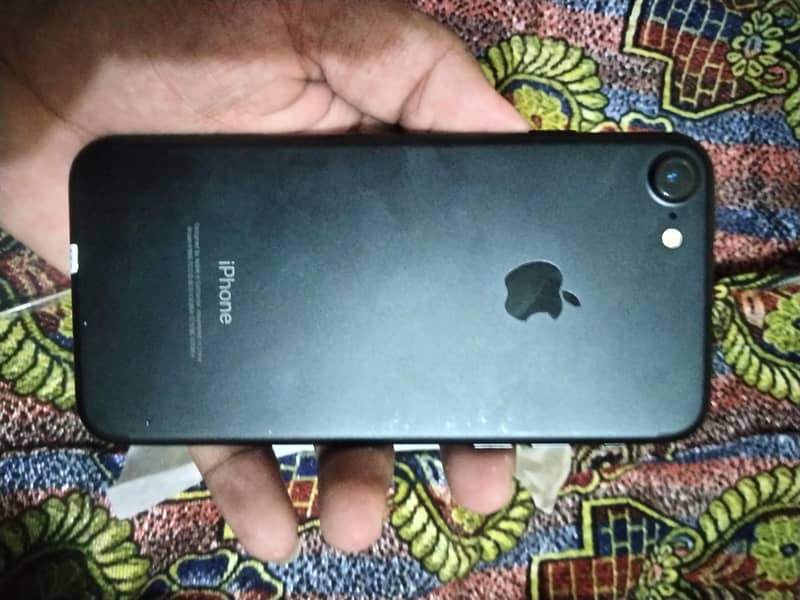 iPhone 7 32GB Black | 10/10 Condition | Battery 98% | Touch ID Working 1