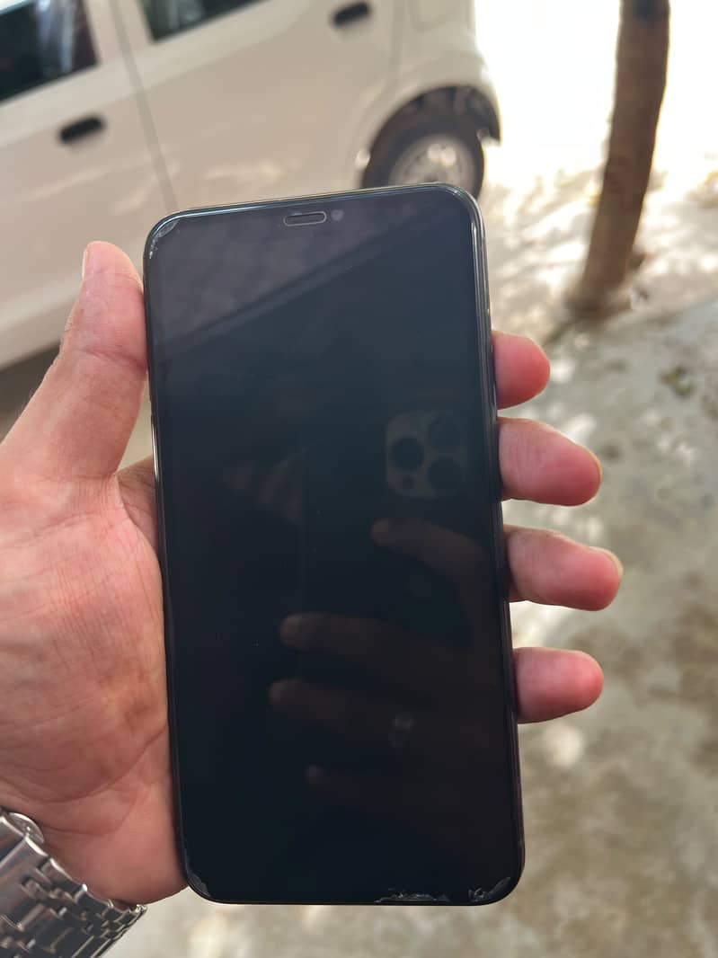 Apple iPhone 11 Pro Max 1