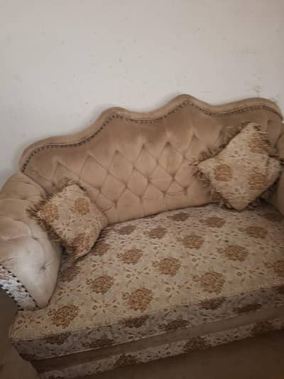 7 seater almost new sofa