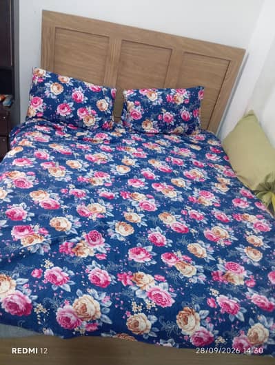 double bed queen size
