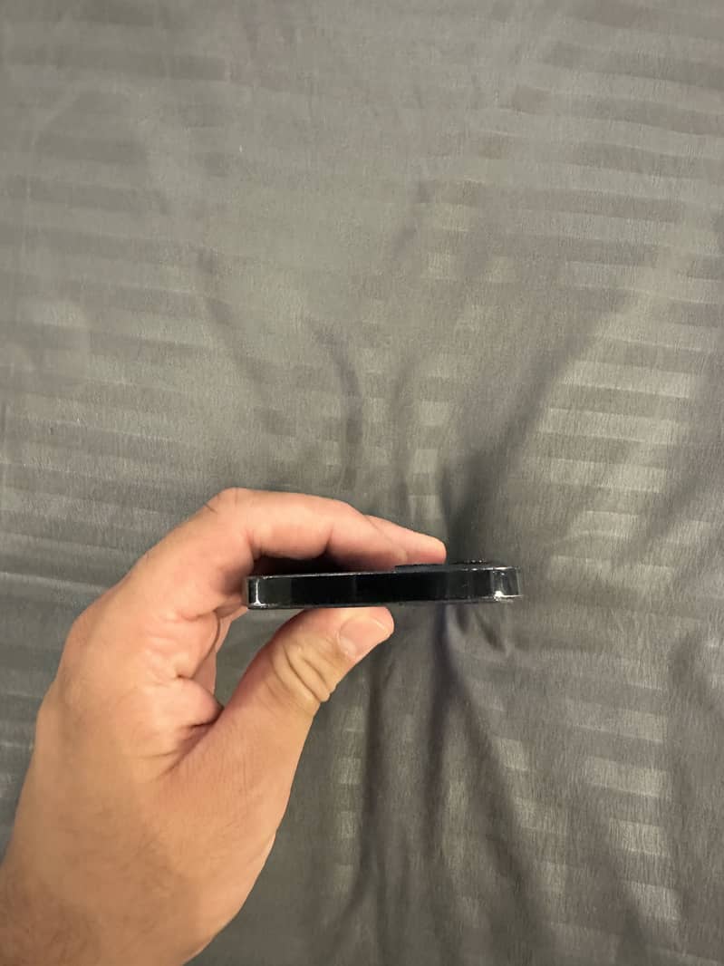 Apple iPhone 12 Pro 2