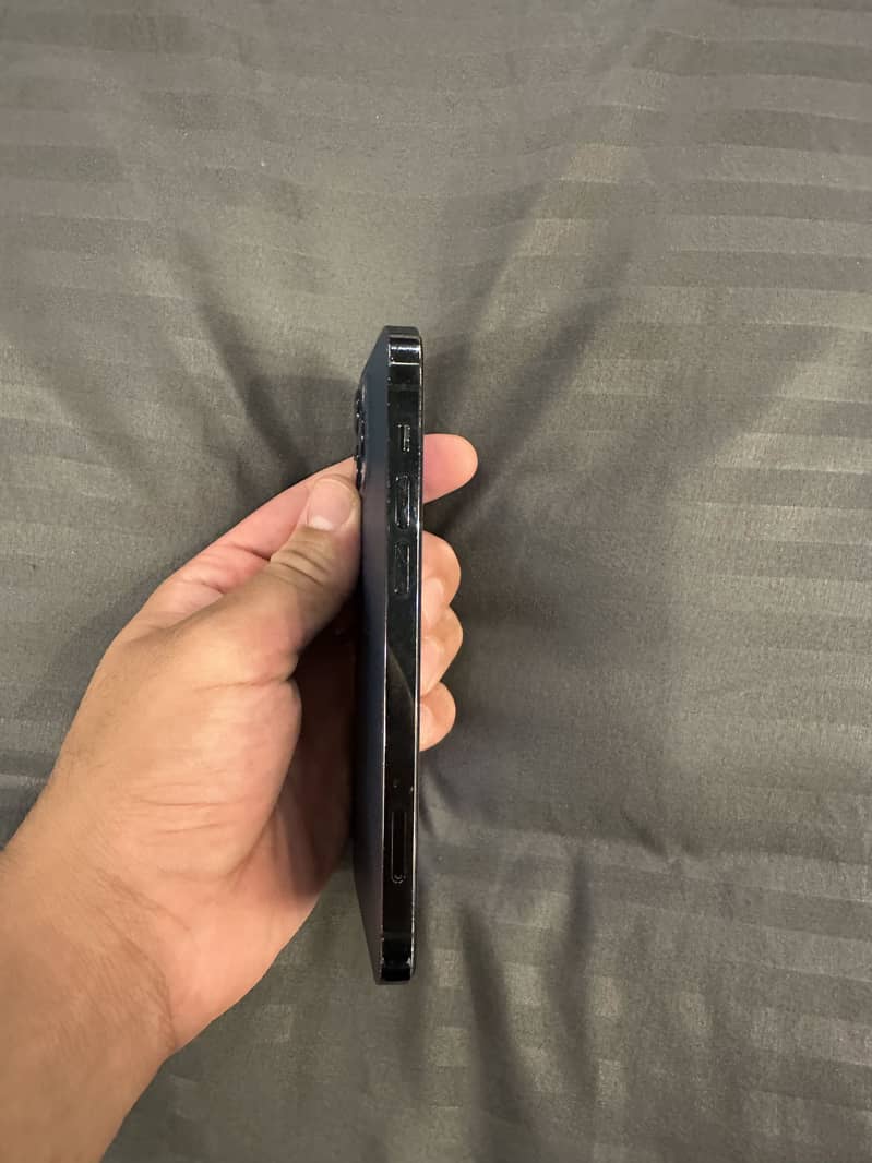 Apple iPhone 12 Pro 4