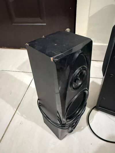 xpod speaker with woofer