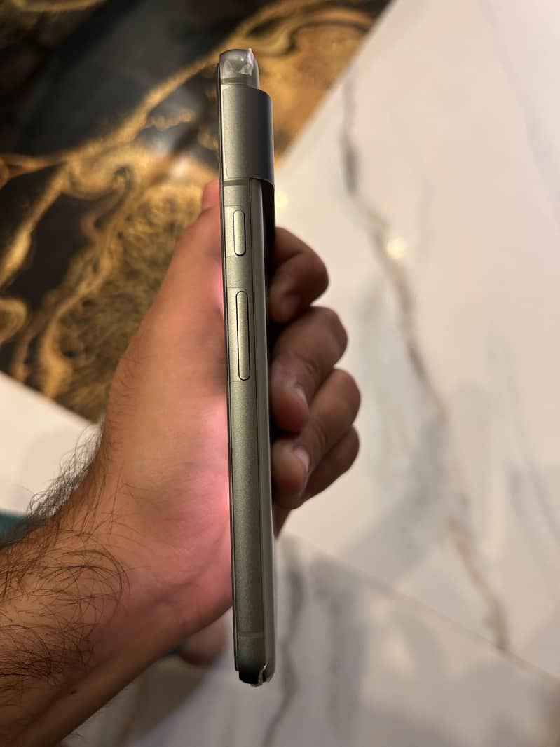 Google Pixel 8 1