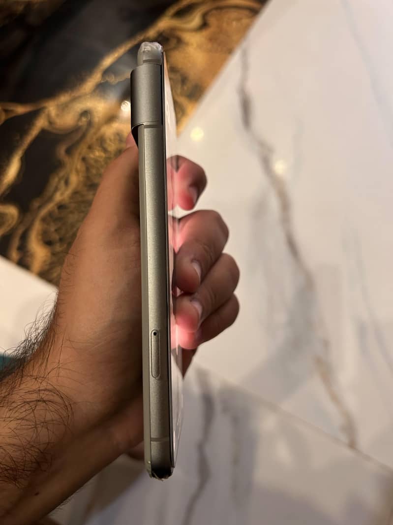 Google Pixel 8 3