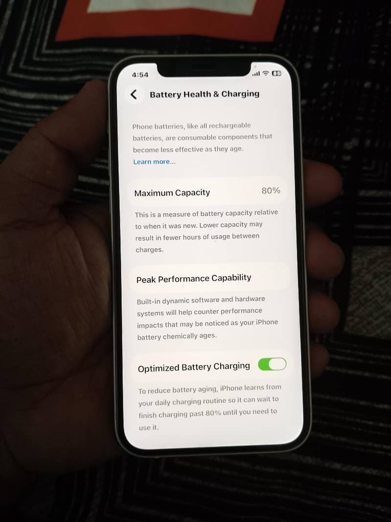 Apple iPhone 12 4
