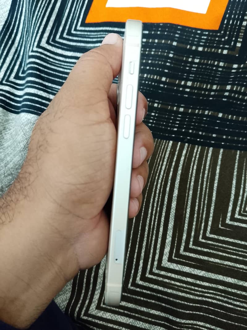 Apple iPhone 12 8