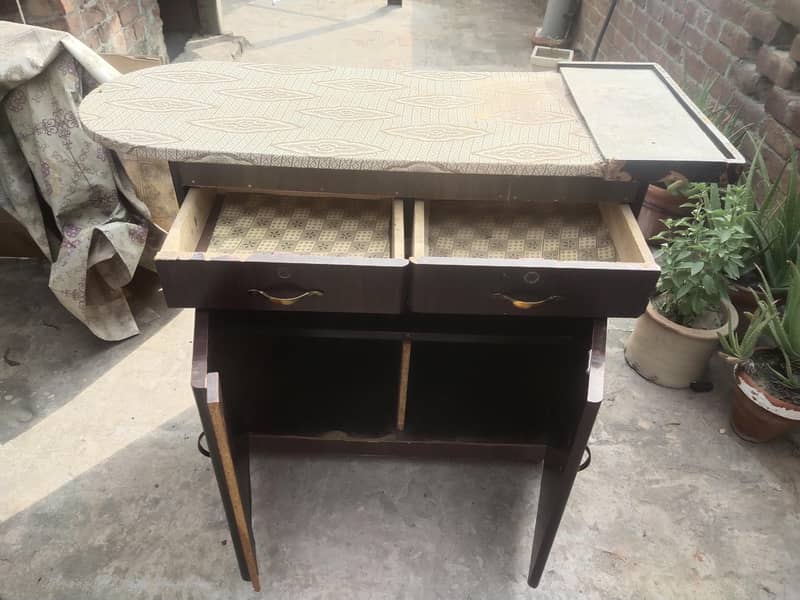 iron stand 3