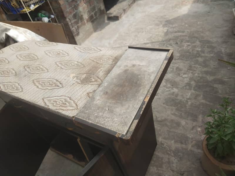 iron stand 6