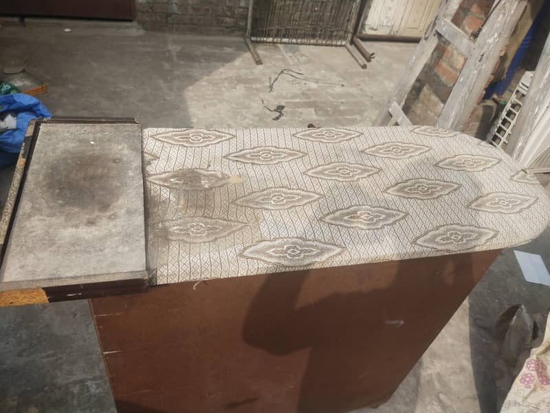 iron stand 9