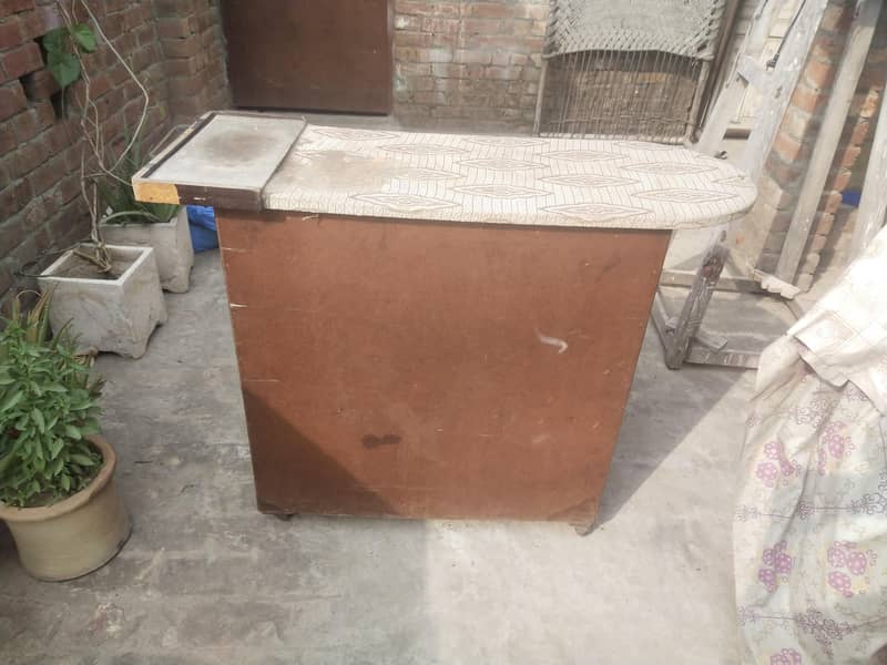 iron stand 10