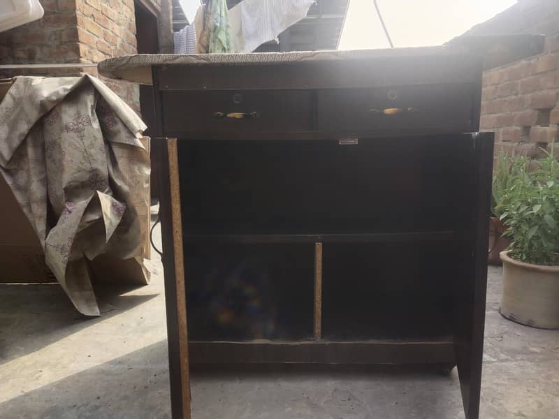 iron stand 11