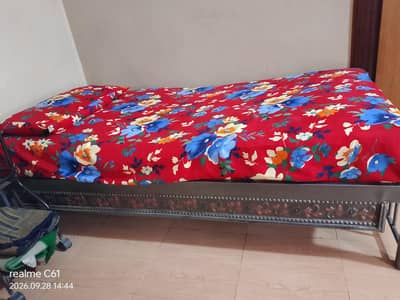 Singel iron Bed