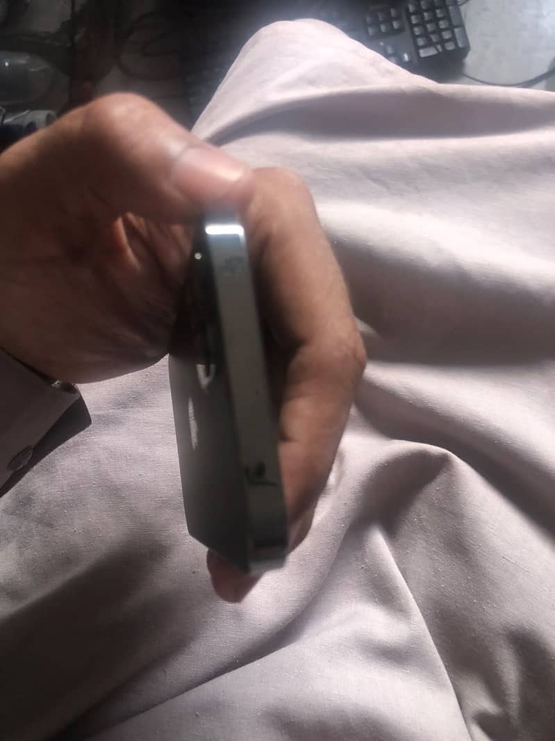 Apple iPhone 12 Pro axchang possible 0