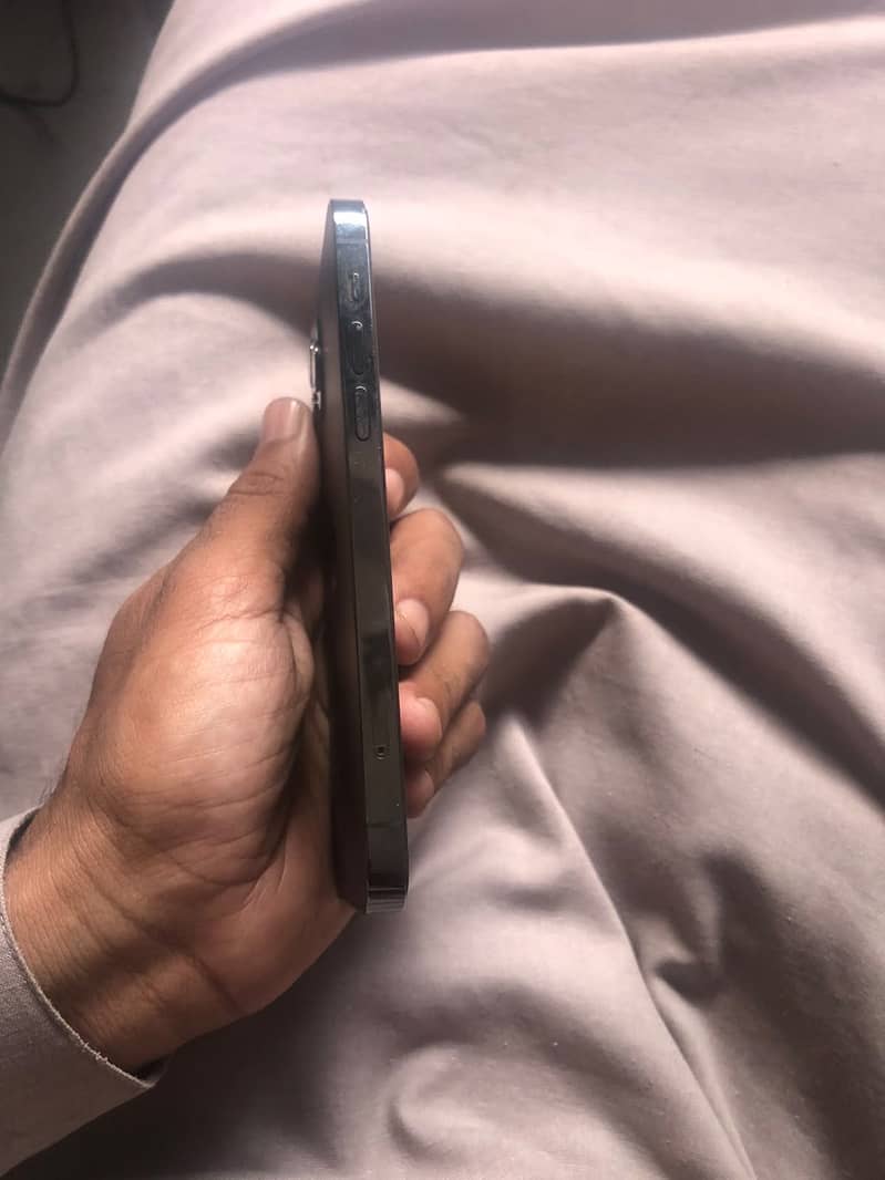 Apple iPhone 12 Pro axchang possible 1