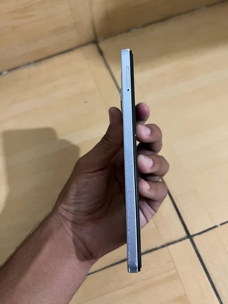 Tecno Spark 20 4