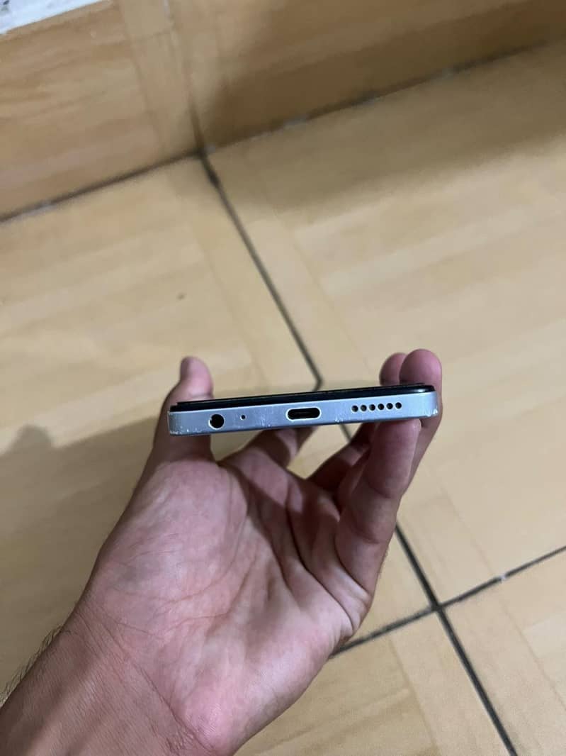Tecno Spark 20 5