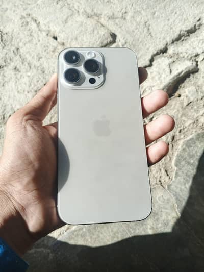Apple iPhone 16 Pro Max