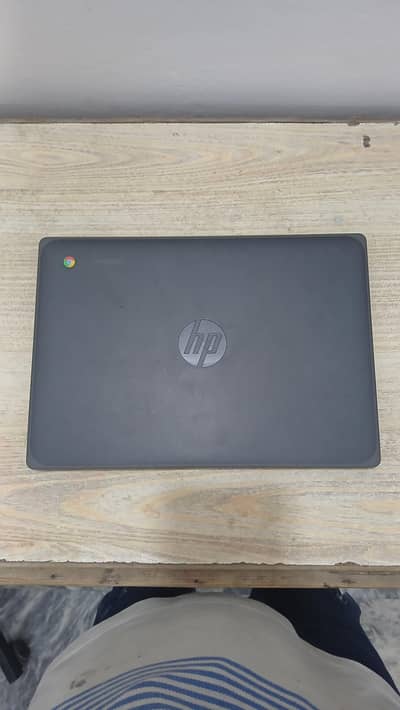 chrome book bhot achi ha no repaire finla price 9k