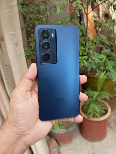 Itel City 100