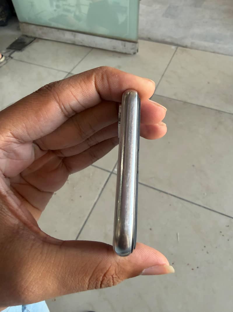 Apple iPhone X 0