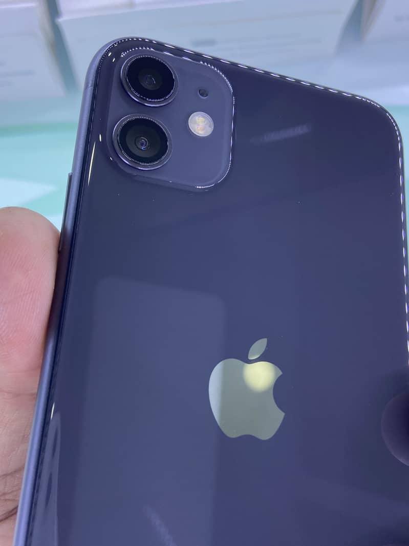 iPhone 11 8
