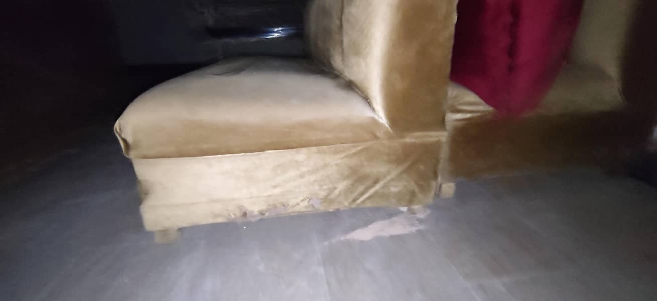 6 sofas for sale 3