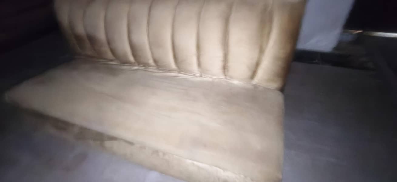 6 sofas for sale 4