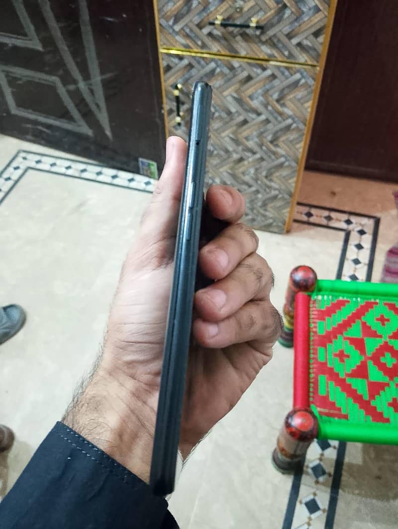OPPO A76 3