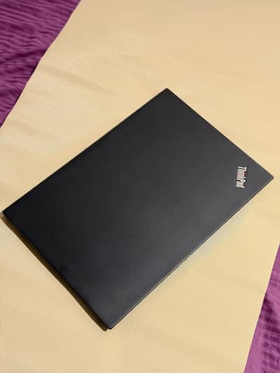 Lenovo ThinkPad T490s, i7 8th Generation