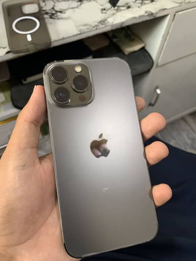 Apple iPhone 13 Pro Max Black Colour