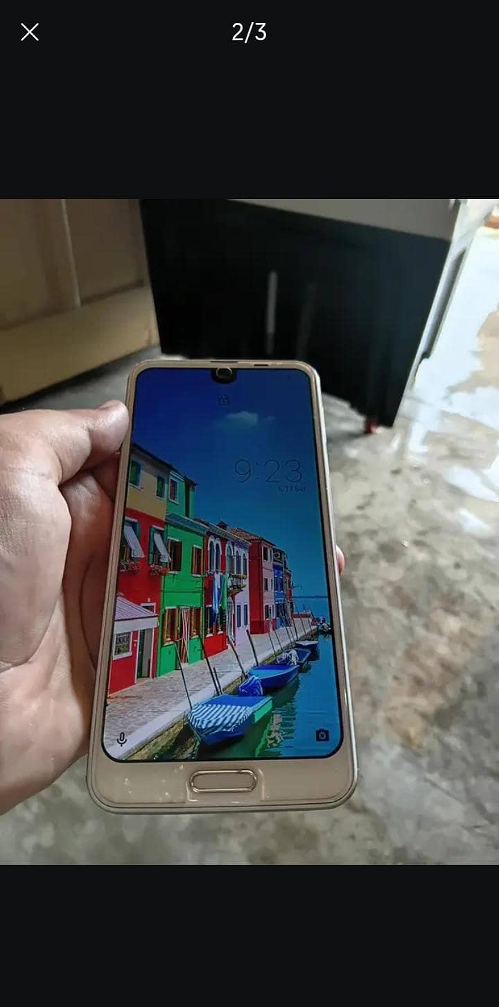 Sharp Aquos R2 1