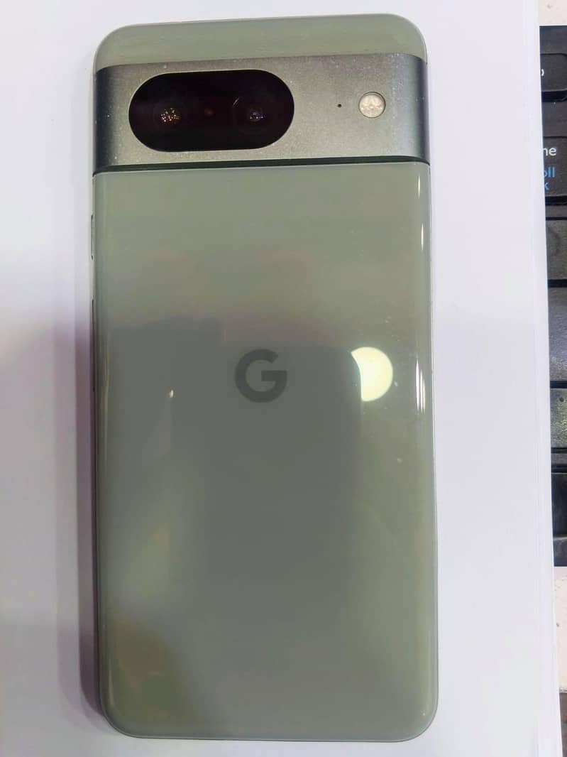 Google Pixel 8 1