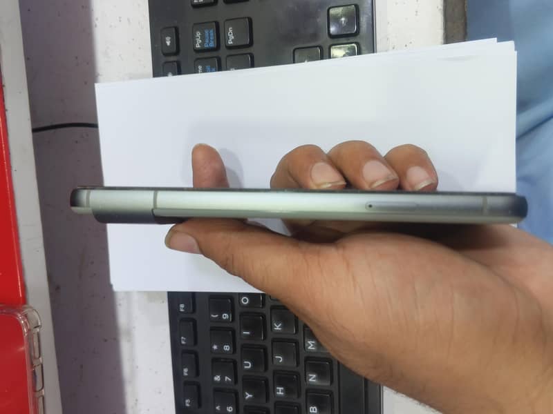 Google Pixel 8 2