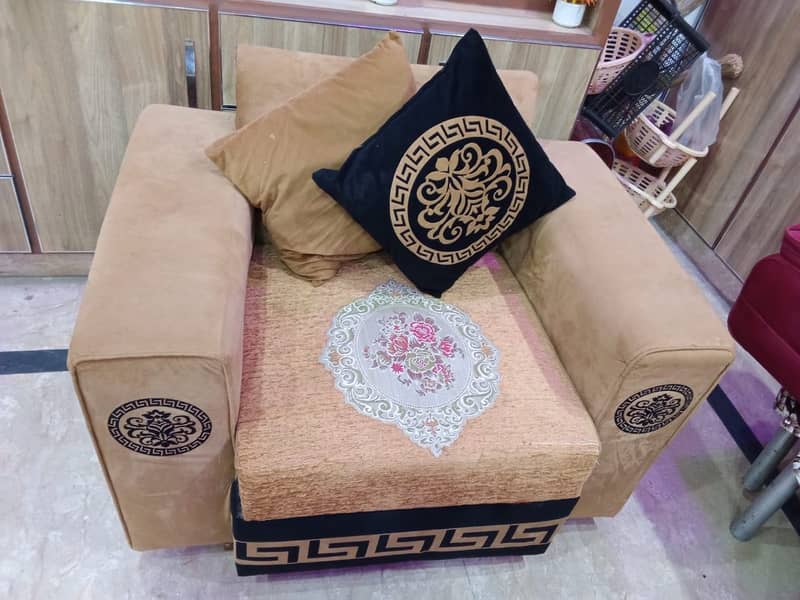 Sofa Set With Table 1